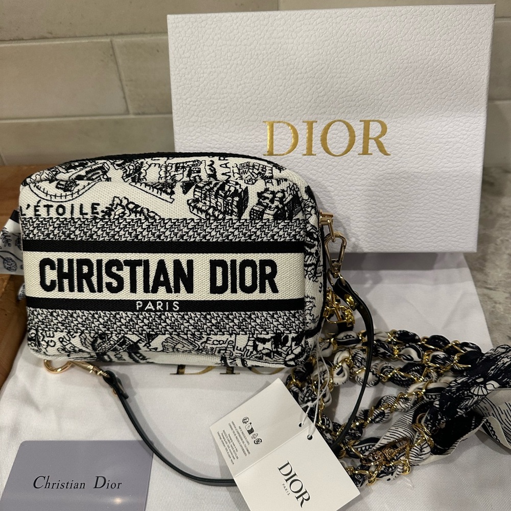 ⭐️Christian Dior⭐️ authentic GWP VIP bag